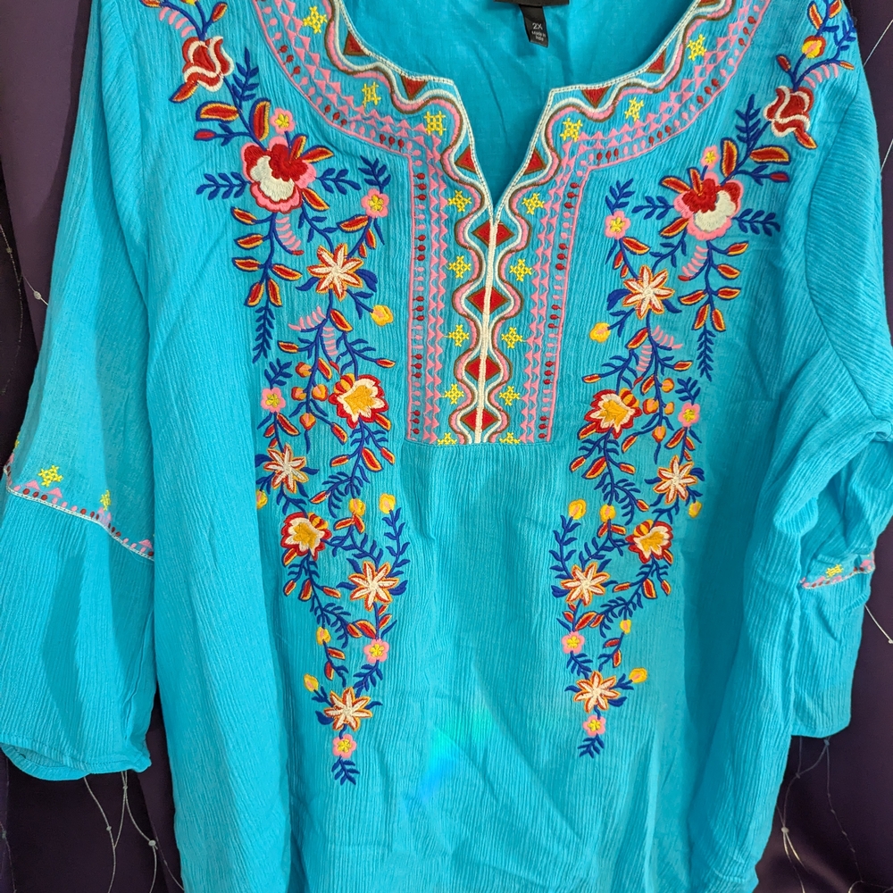 Antthony Blue Embroidered 3/4 Sleeve Blouse